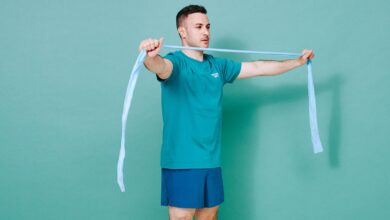 i’m-a-personal-trainer,-and-these-are-the-exercises-that-help-me-manage-my-chronic-back-pain