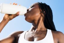 here’s-how-to-actually-hydrate-properly-during-your-hot,-sweaty-outdoor-workout